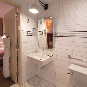 Habitación Adaptada para Personas de Movilidad Reducida Deluxe con Cama Queen